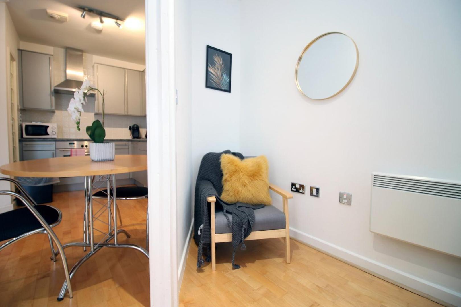 Centrally Located Spacious 2Br | Cohost Partners Cardiff Kültér fotó